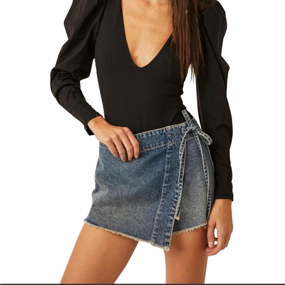 Intimately by FP Free People Va Va Voop Puff-Sleeve Bodysuit NWOT S.P